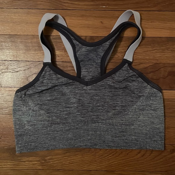 SOLD All In Motion Sparta Bra - Picture 2 of 3